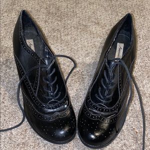 Old fashion style heels